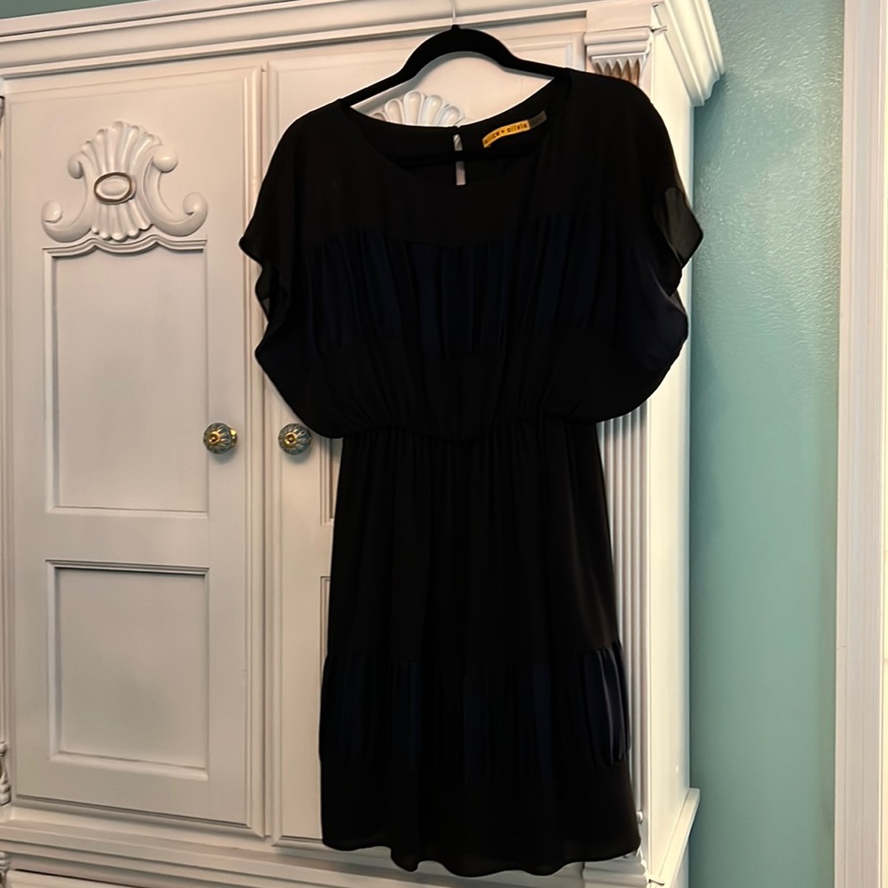 Alice + Olivia dress size L Excellent Condition!